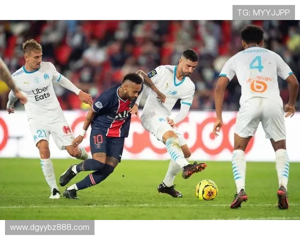 法甲联赛重要比赛回顾与技术战术分析