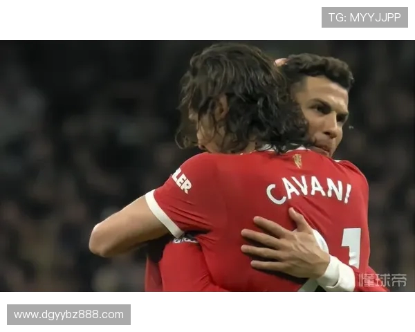 卡瓦尼遭遇球迷嘘声名宿呼吁退役39岁老将何去何从 卡瓦尼遭遇球迷嘘声名宿呼吁退役39岁老将何去何从